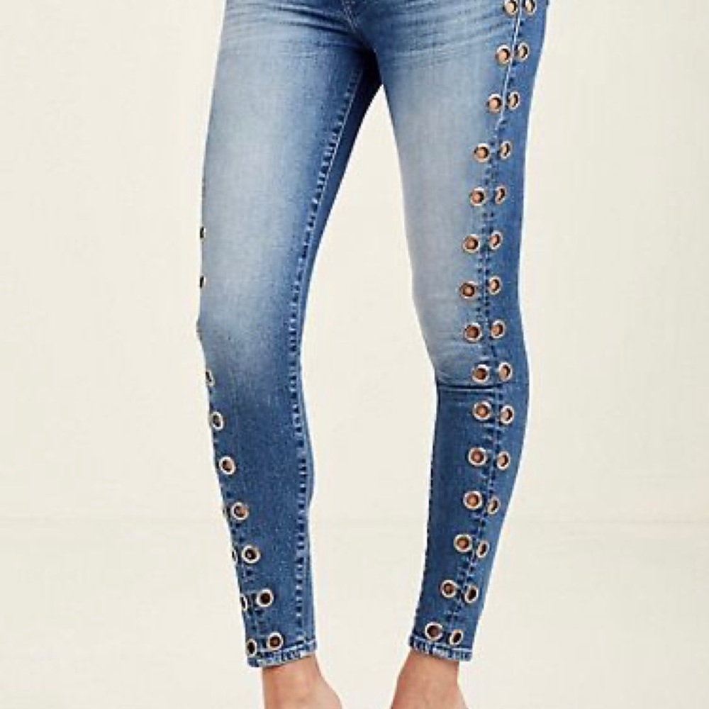 TRUE RELIGION HALLE SUPER SKINNY GROMMET WOMENS JEAN